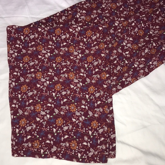 flowered bell bottom pants - Picture 2 of 5